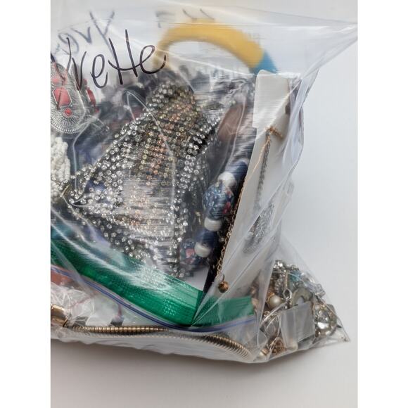 Jewelry Lot Yvette Repurpose Bag Over 4 Pounds Beads & Possible Wearable Pieces - Picture 1 of 8